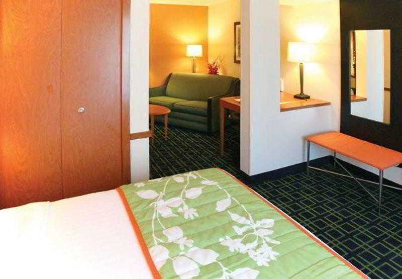 Fairfield Inn And Suites Charleston North/University Area Норт-Чарлстон Екстер'єр фото